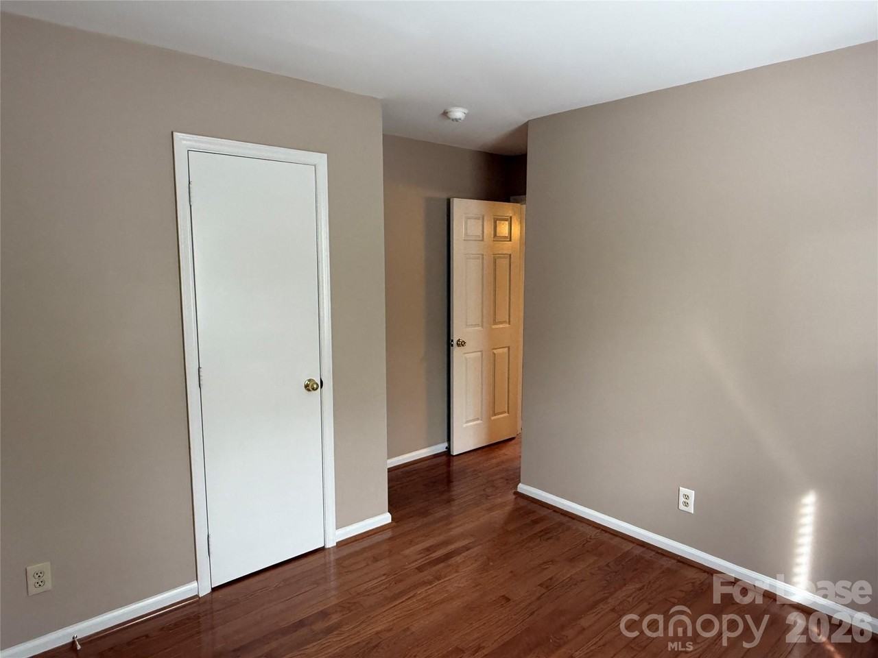 1908 Thurmond Pl - Photo 6 of 14