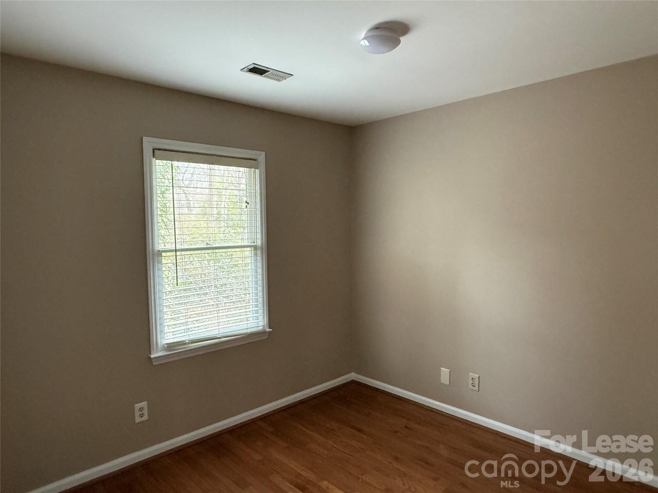 1908 Thurmond Pl - Photo 7 of 14