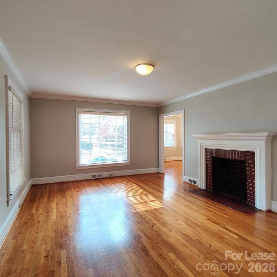 1239 E Worthington Ave - Photo 7 of 26