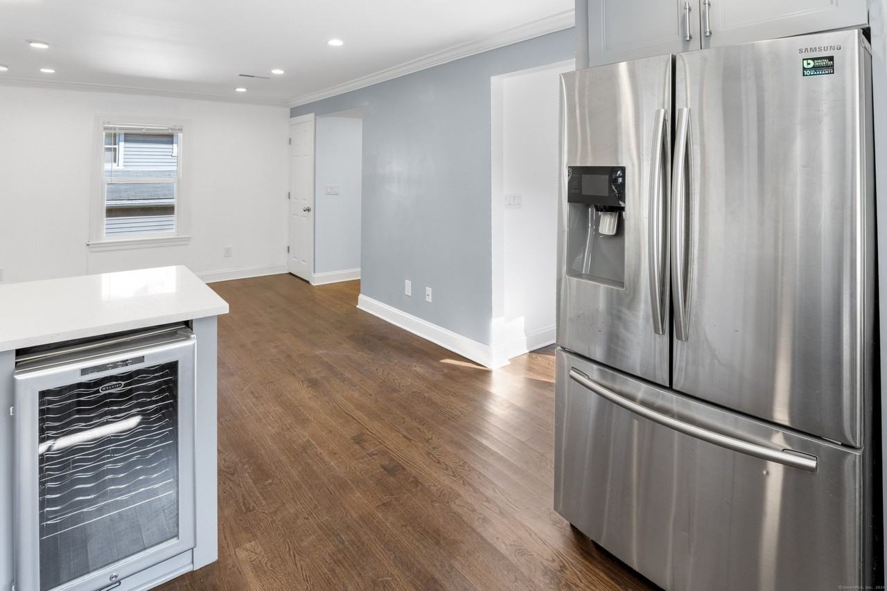 47 Riverside Ave - Photo 6 of 19