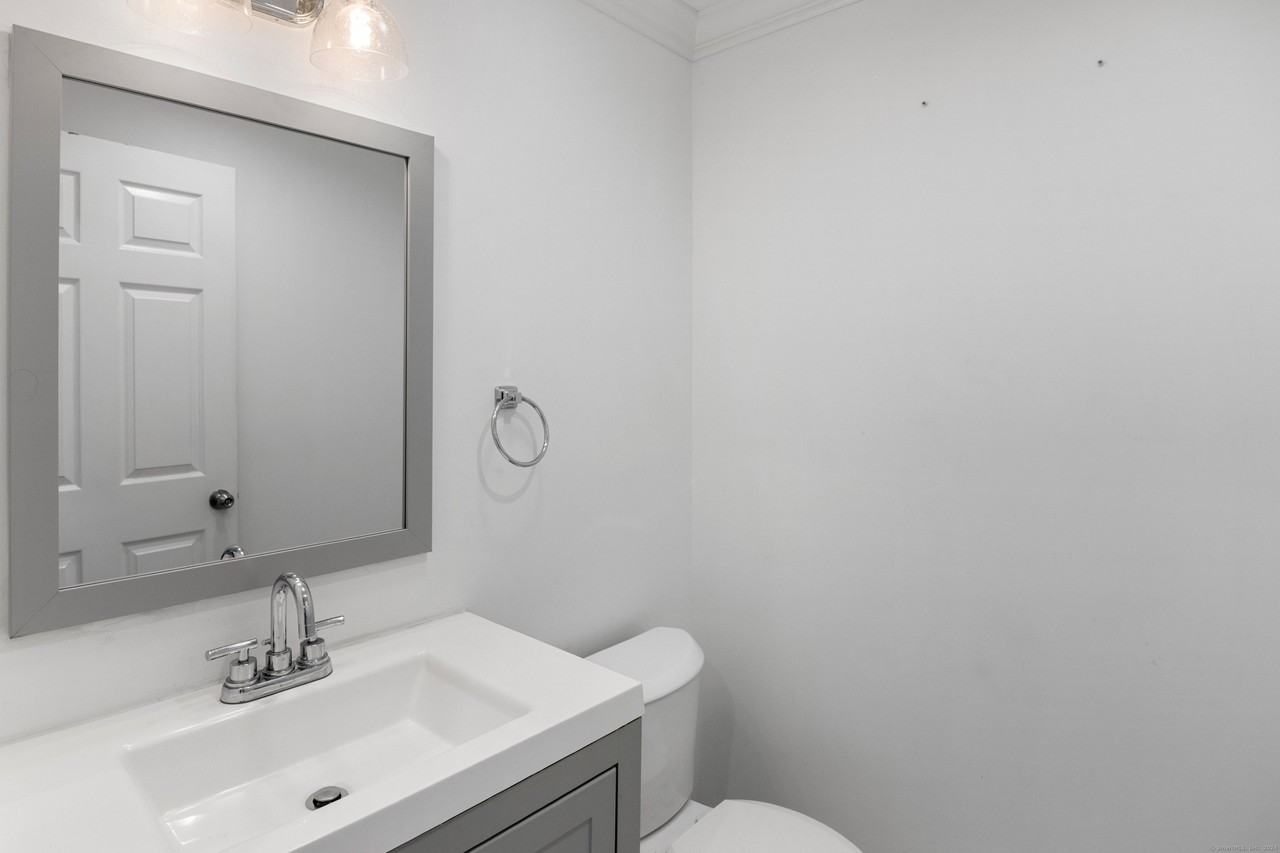 47 Riverside Ave - Photo 7 of 19