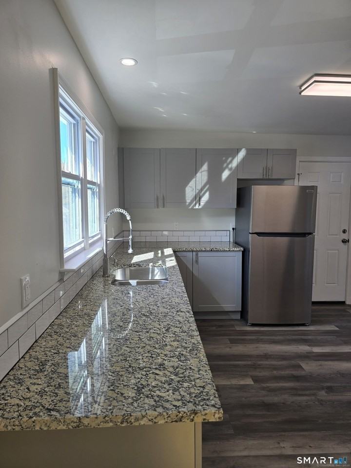 508 Garfield Ave - Photo 5 of 22