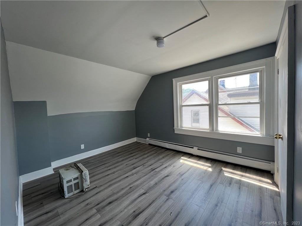 251 Black Rock Ave Unit 3r #3R - Photo 7 of 7