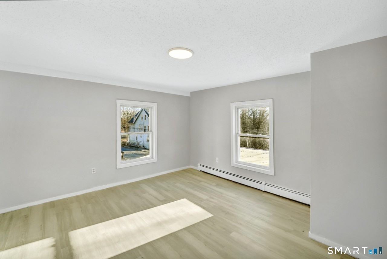 31 Cossett St Apt 2 #2 - Photo 4 of 7