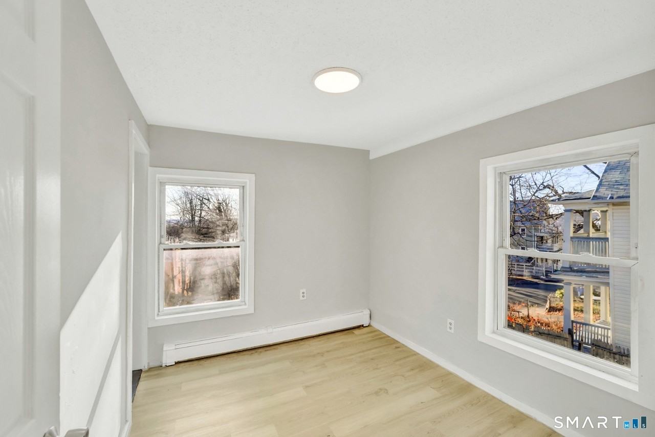 31 Cossett St Apt 2 #2 - Photo 5 of 7