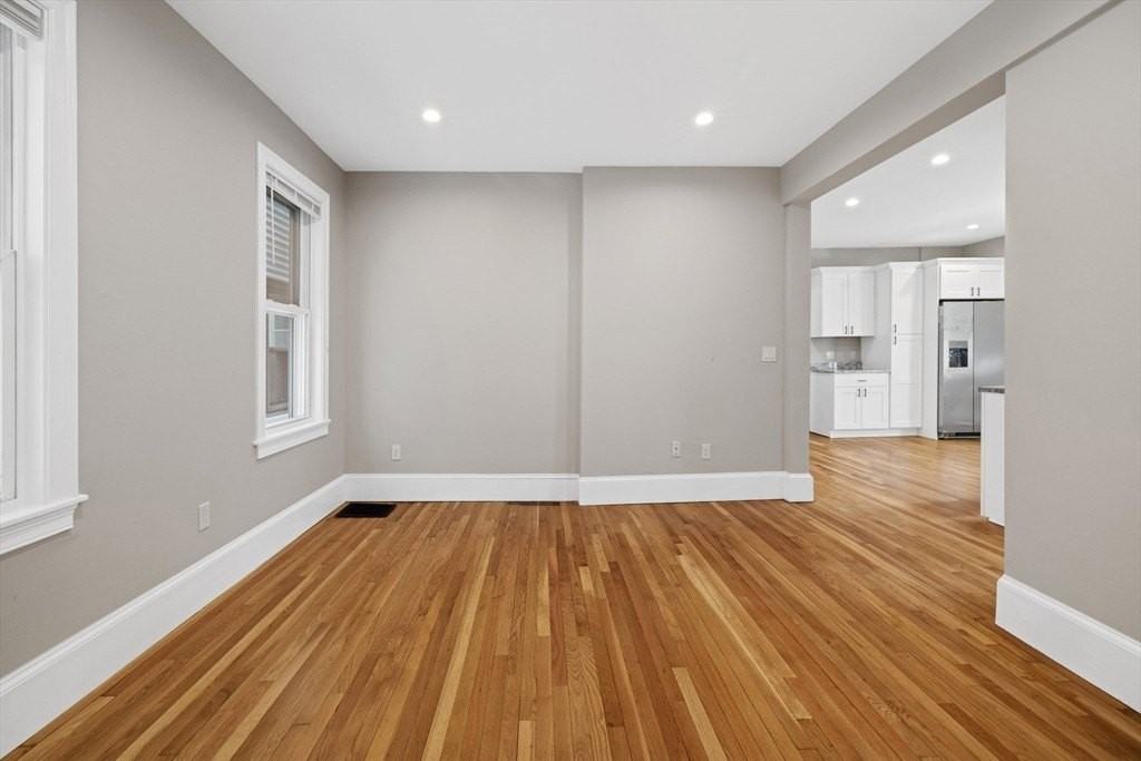 921-923 E Broadway 1 - Photo 2 of 12