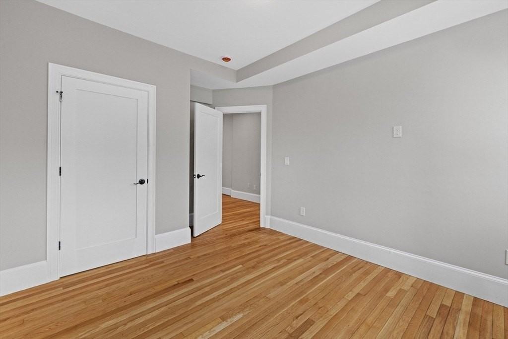 921-923 E Broadway 1 - Photo 7 of 12