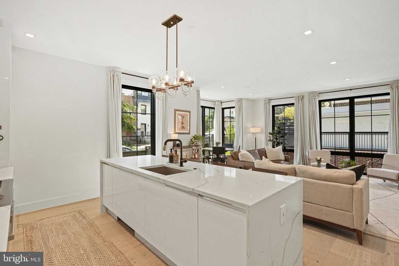 2100 4th St Ne - Photo 5 of 34