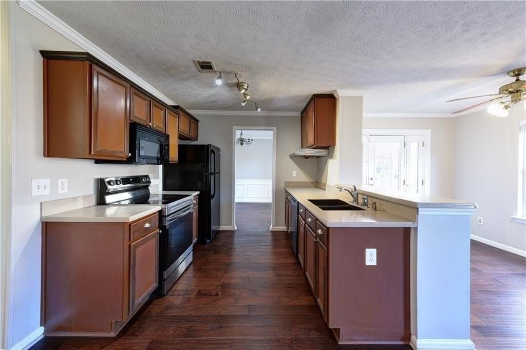 1135 Laurel Cove Dr - Photo 6 of 22