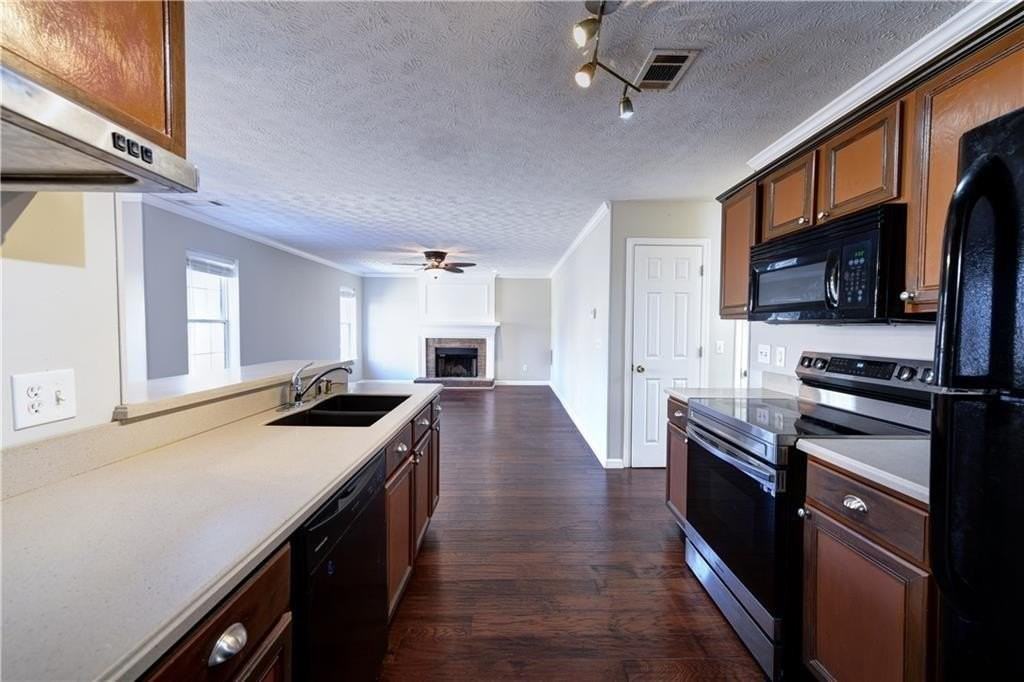 1135 Laurel Cove Dr - Photo 7 of 22