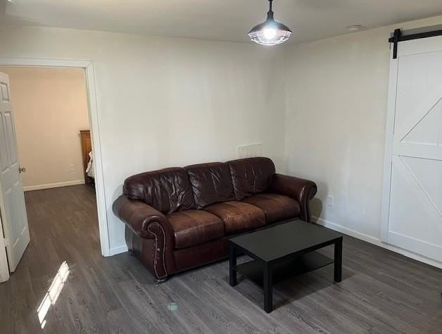 5485 Mercedes Dr - Photo 4 of 19