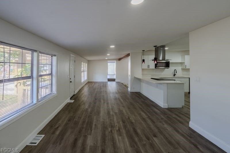 599 Carolina Ave - Photo 3 of 50