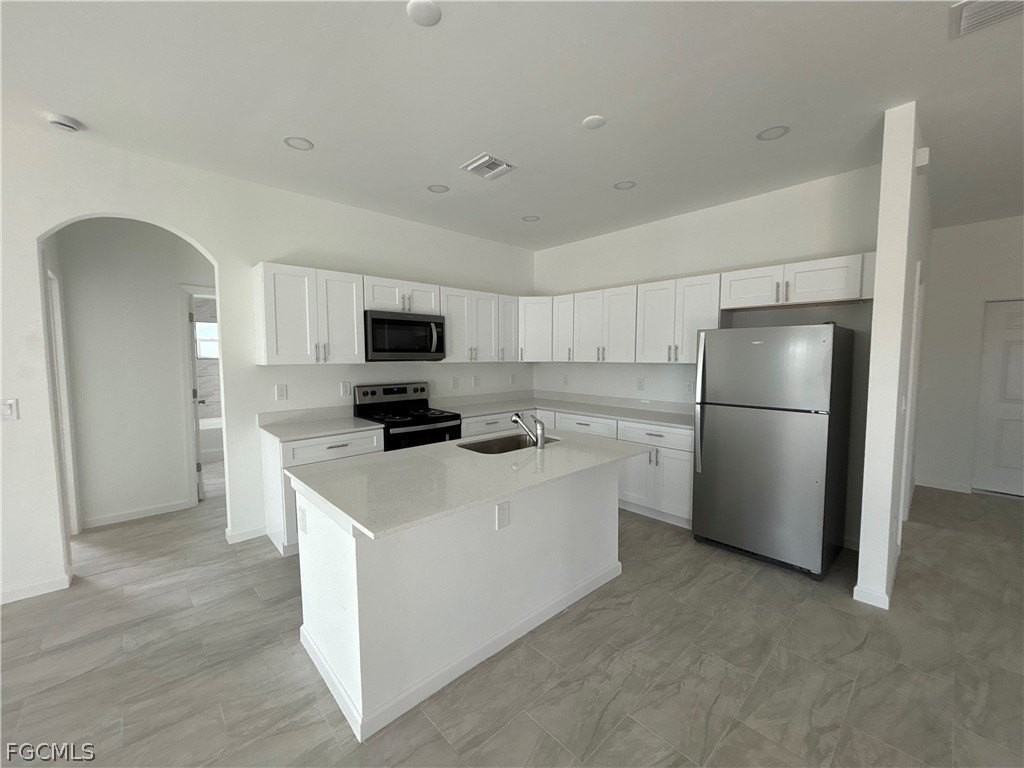 3005 31st St W - Photo 7 of 43