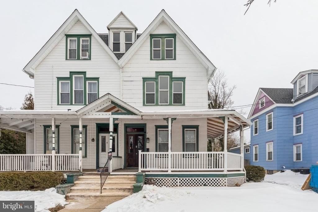 11 Lexington Ave #B - Photo 2 of 35