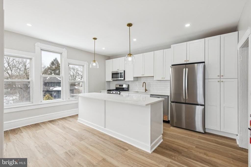 11 Lexington Ave #B - Photo 5 of 35