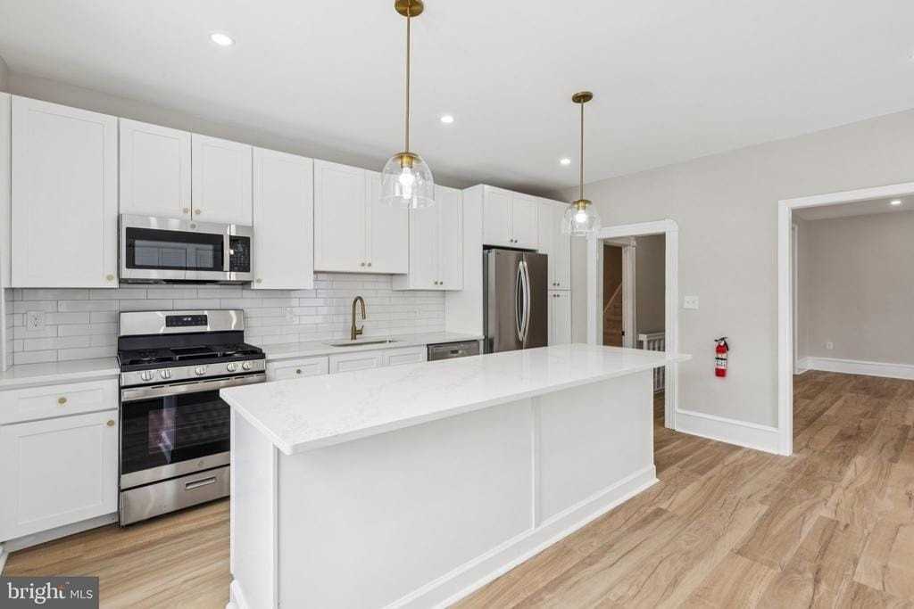 11 Lexington Ave #B - Photo 6 of 35