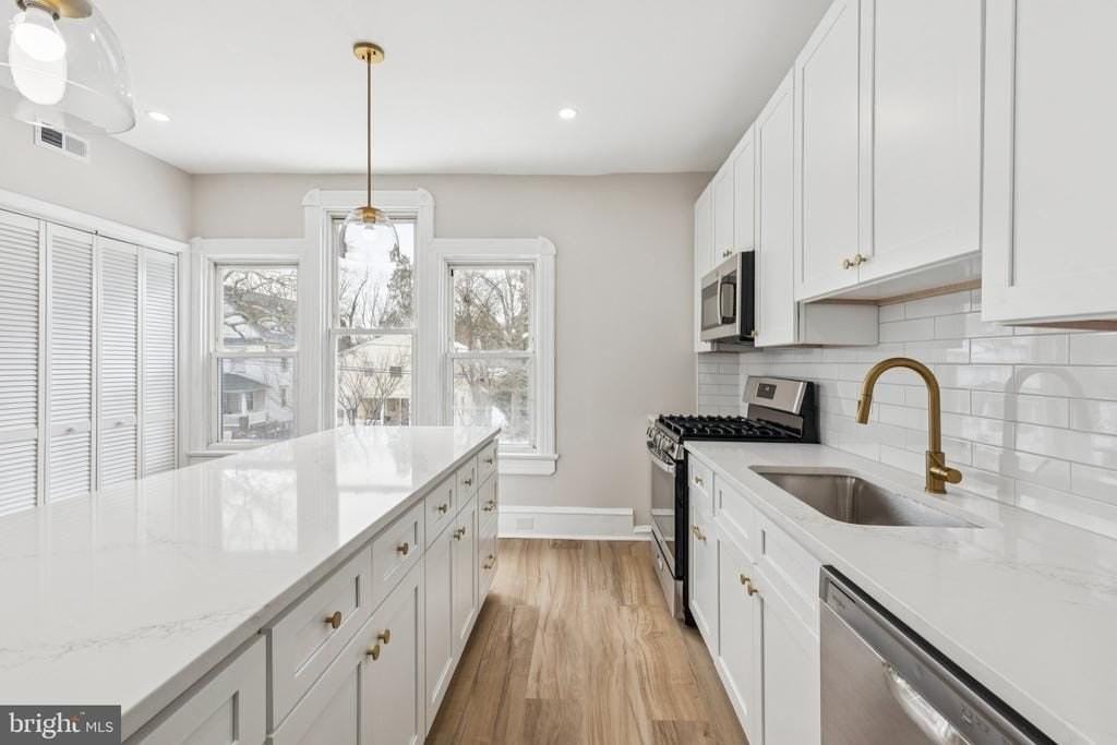 11 Lexington Ave #B - Photo 7 of 35