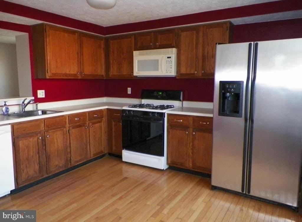 2 Andrew Ct - Photo 5 of 16