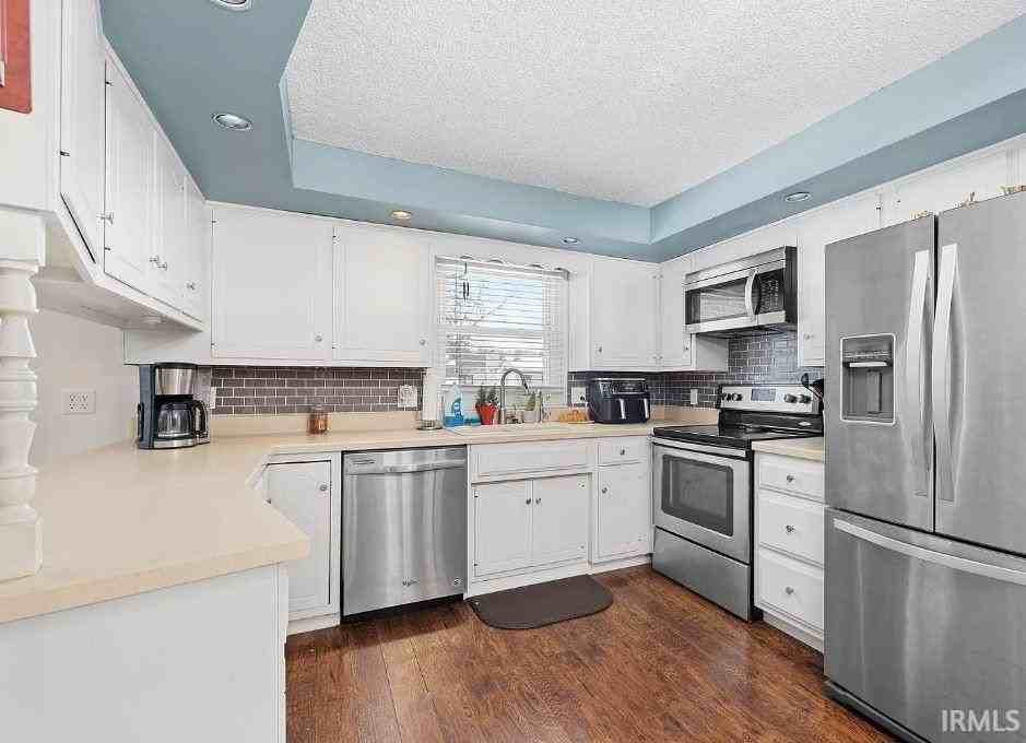 13717 Ridgeview Ct - Photo 2 of 7