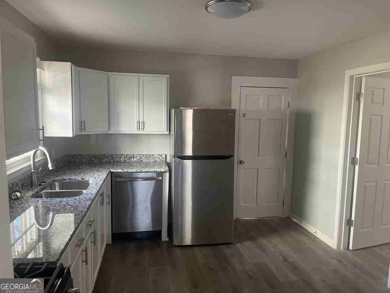 1262 Lorenzo Dr Sw - Photo 2 of 8