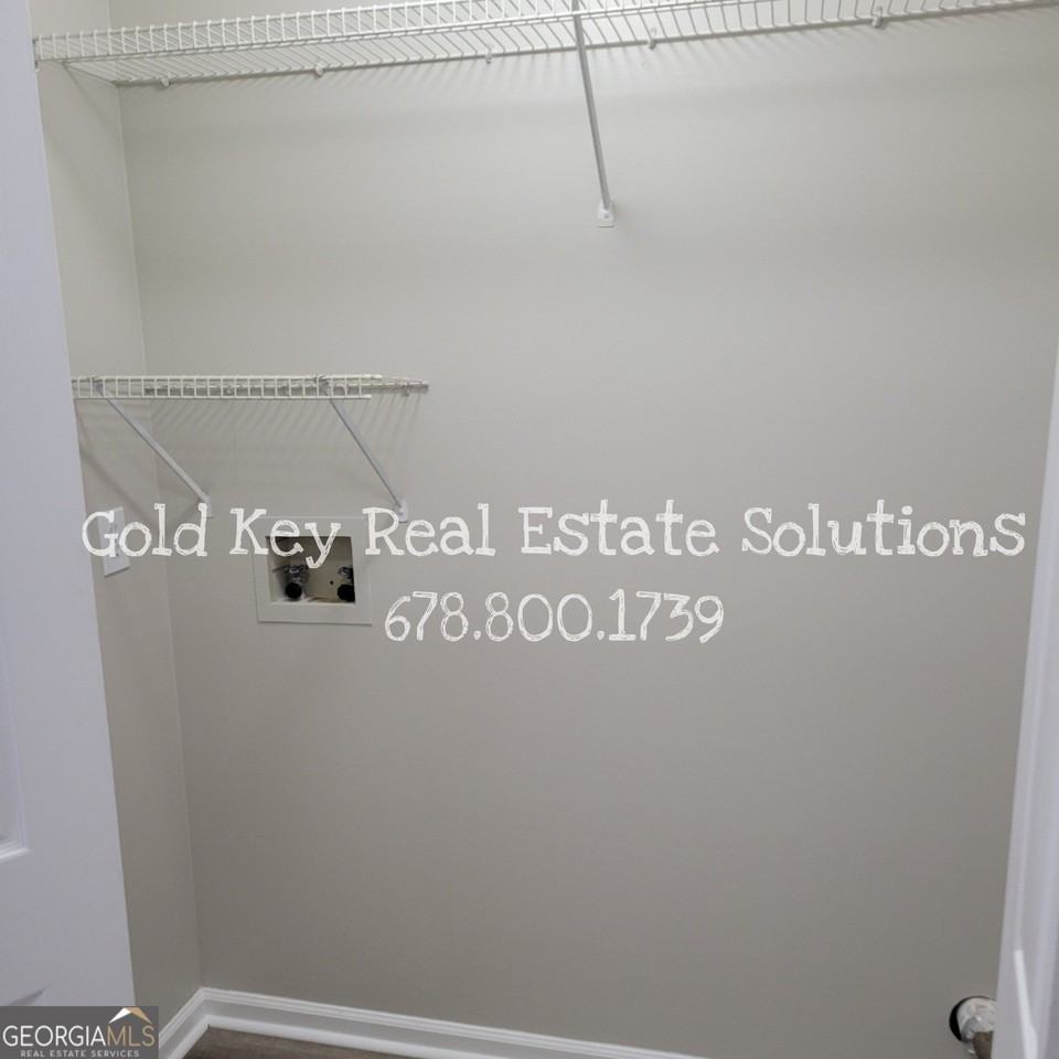 915 Burning Bush Dr - Photo 6 of 30