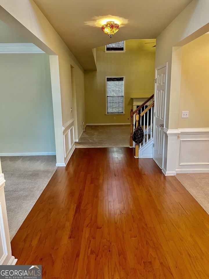 509 Merrill Ln - Photo 2 of 17