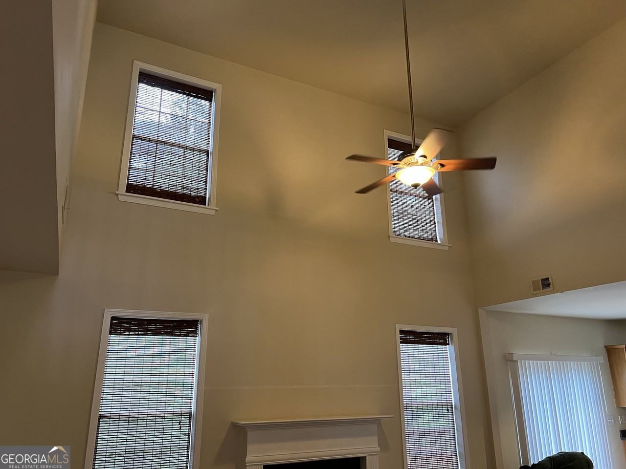 509 Merrill Ln - Photo 7 of 17