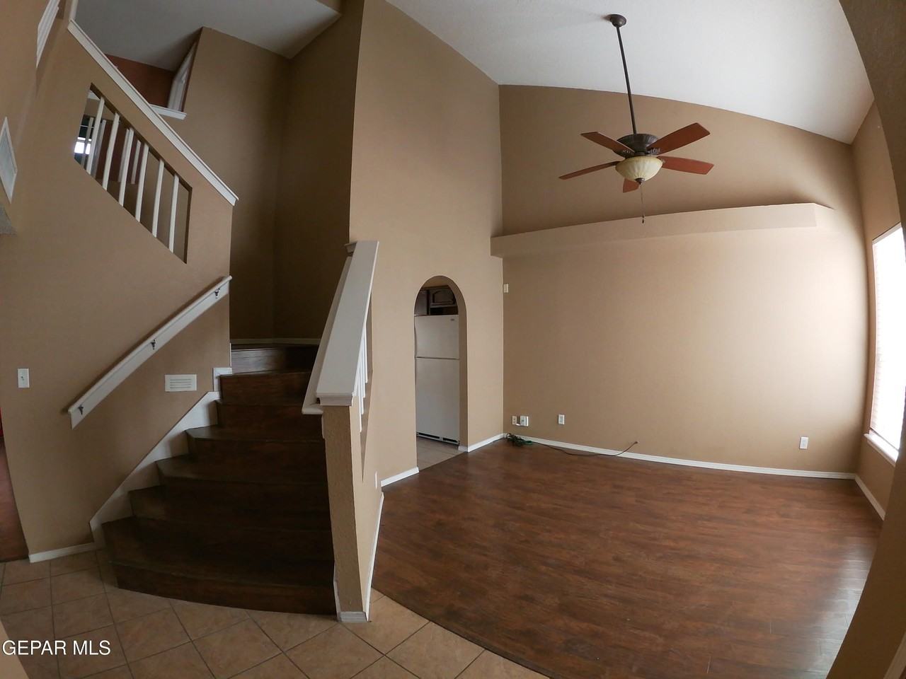 14201 Pacific Point Dr - Photo 3 of 26