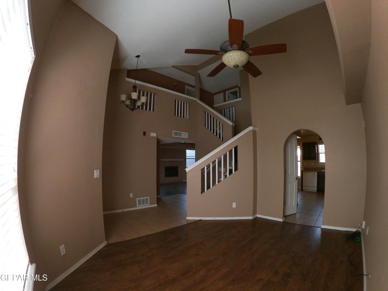 14201 Pacific Point Dr - Photo 4 of 26