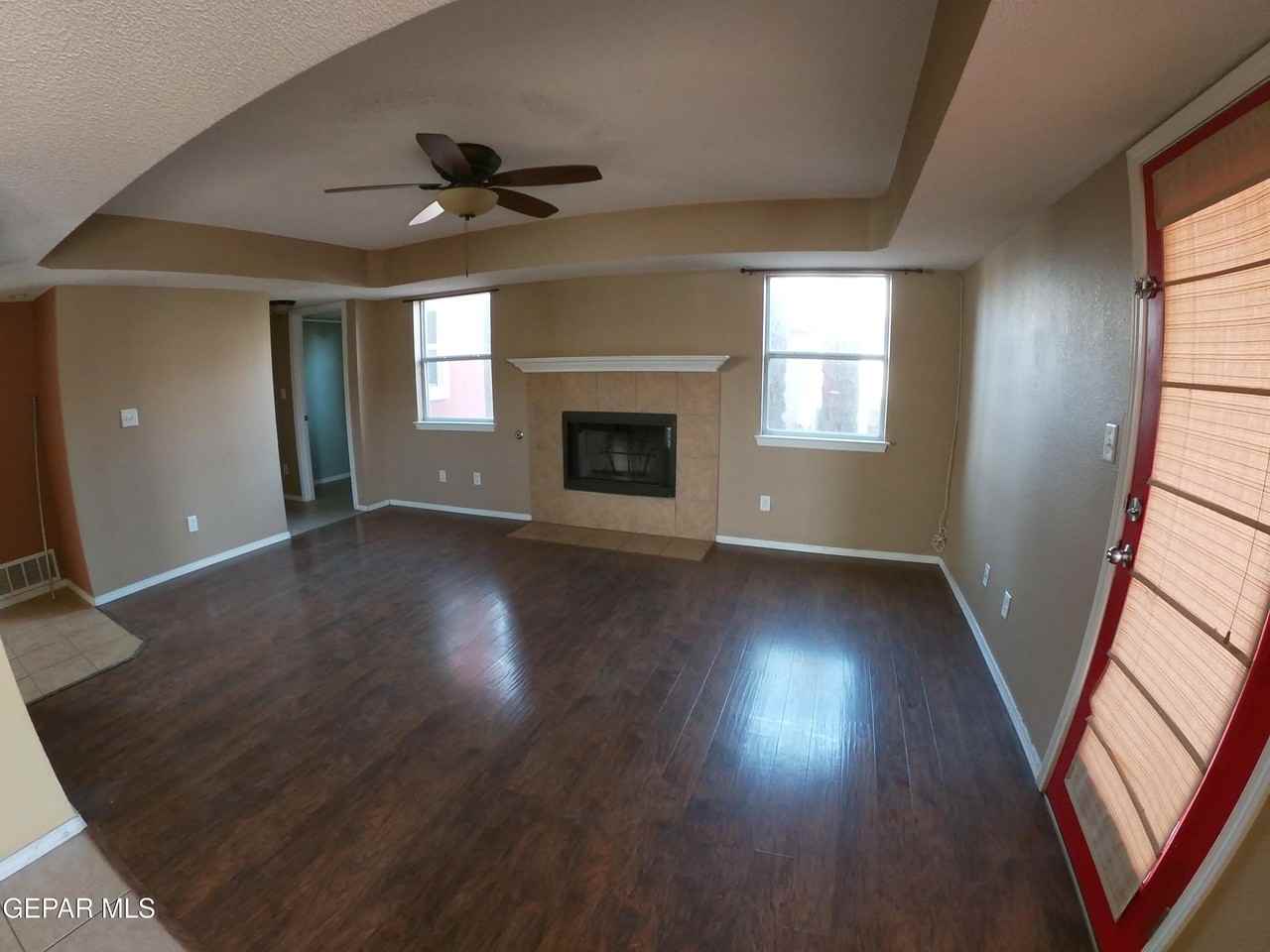 14201 Pacific Point Dr - Photo 7 of 26