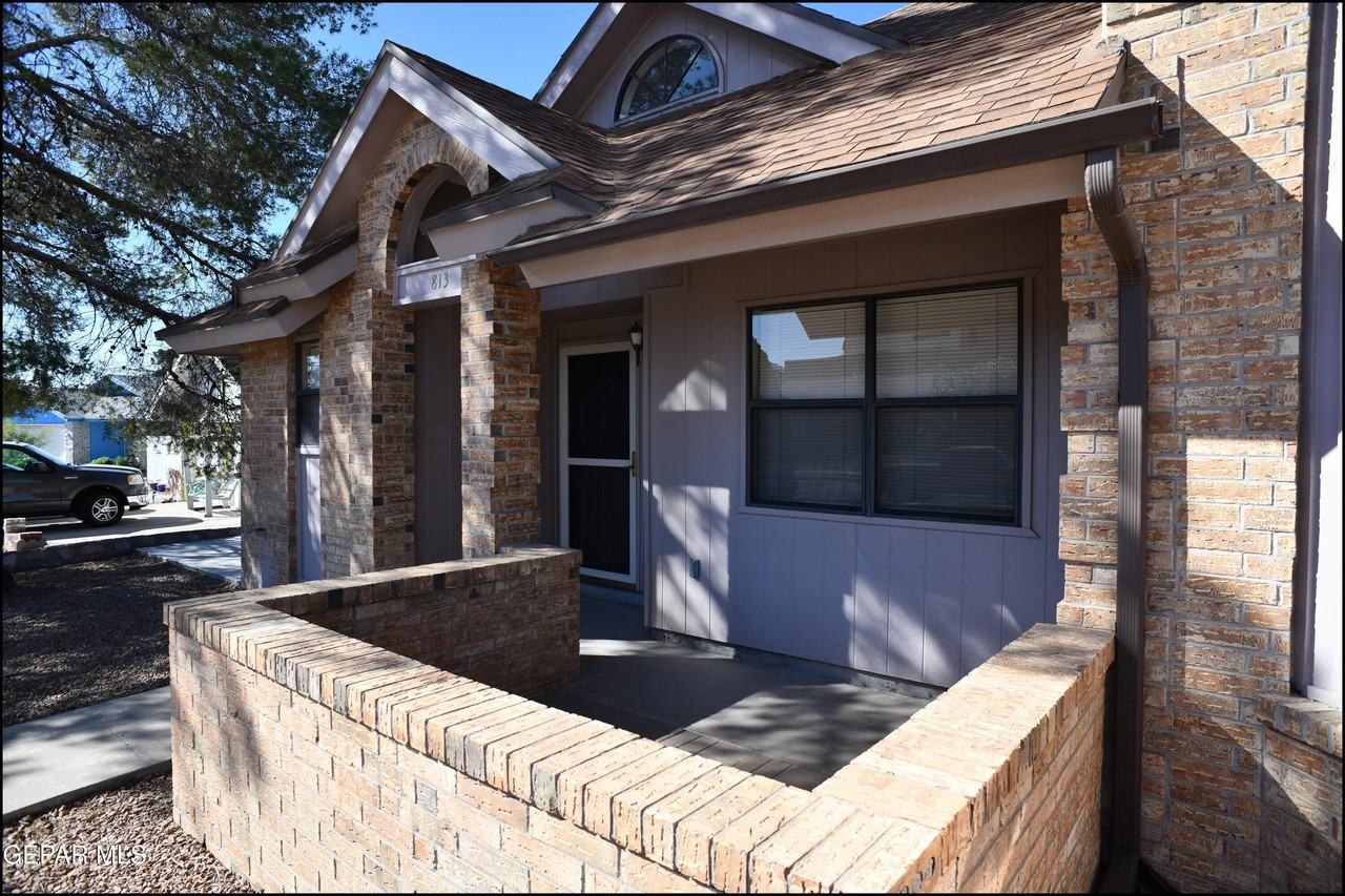 813 Knorr Pl - Photo 4 of 39