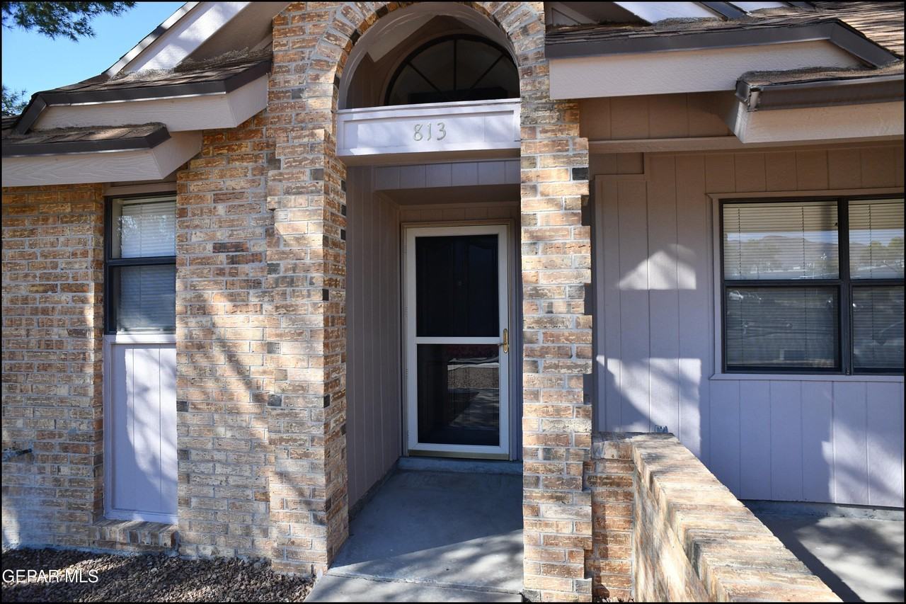 813 Knorr Pl - Photo 5 of 39