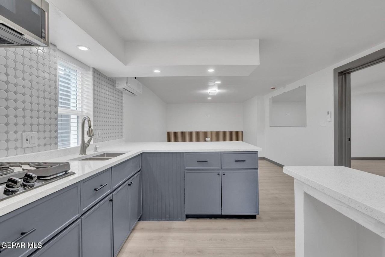 2404 N Kansas St Unit B #B - Photo 5 of 17