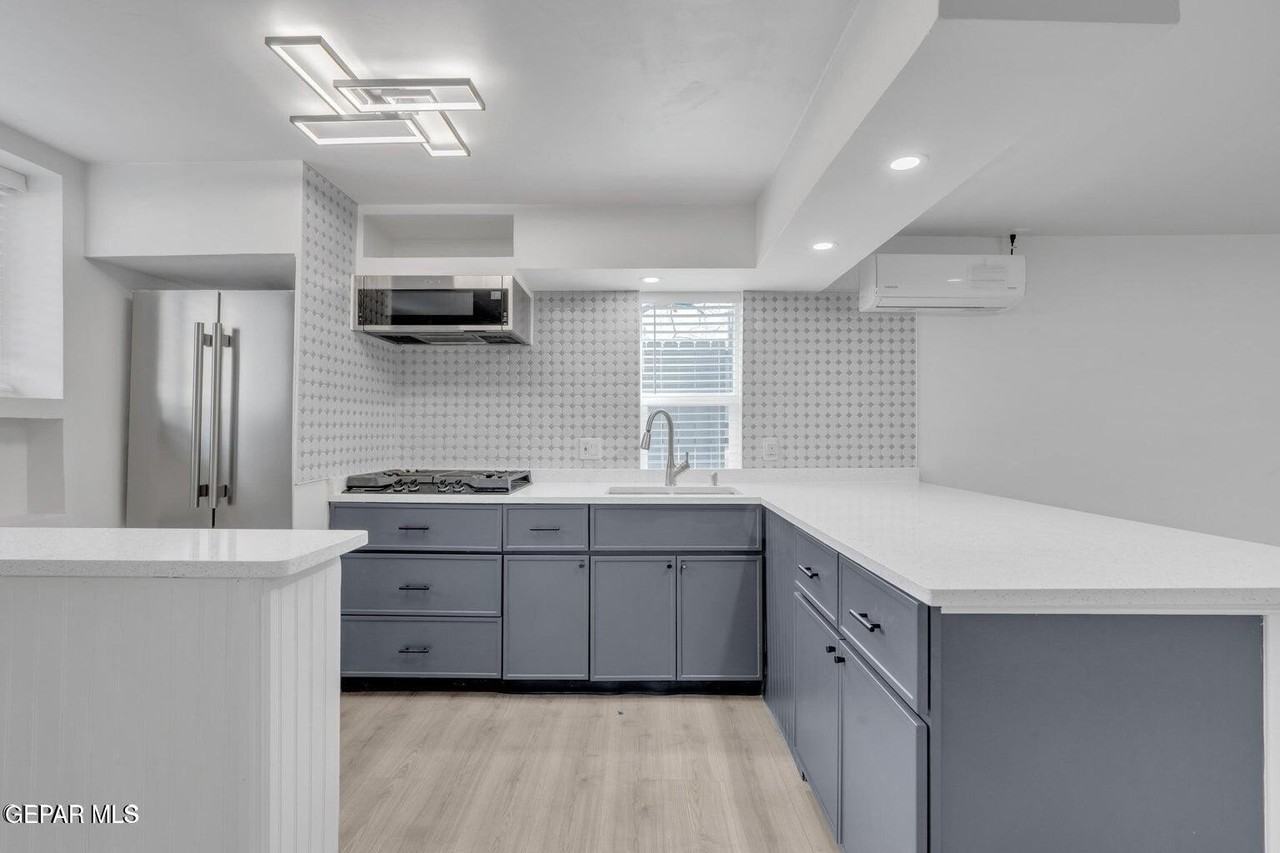 2404 N Kansas St Unit B #B - Photo 7 of 17