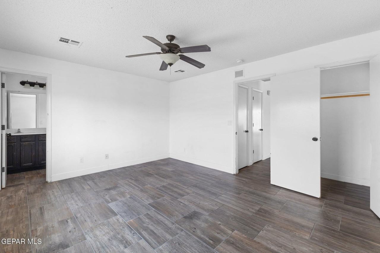 221 Villas Del Sur Rd - Photo 3 of 18