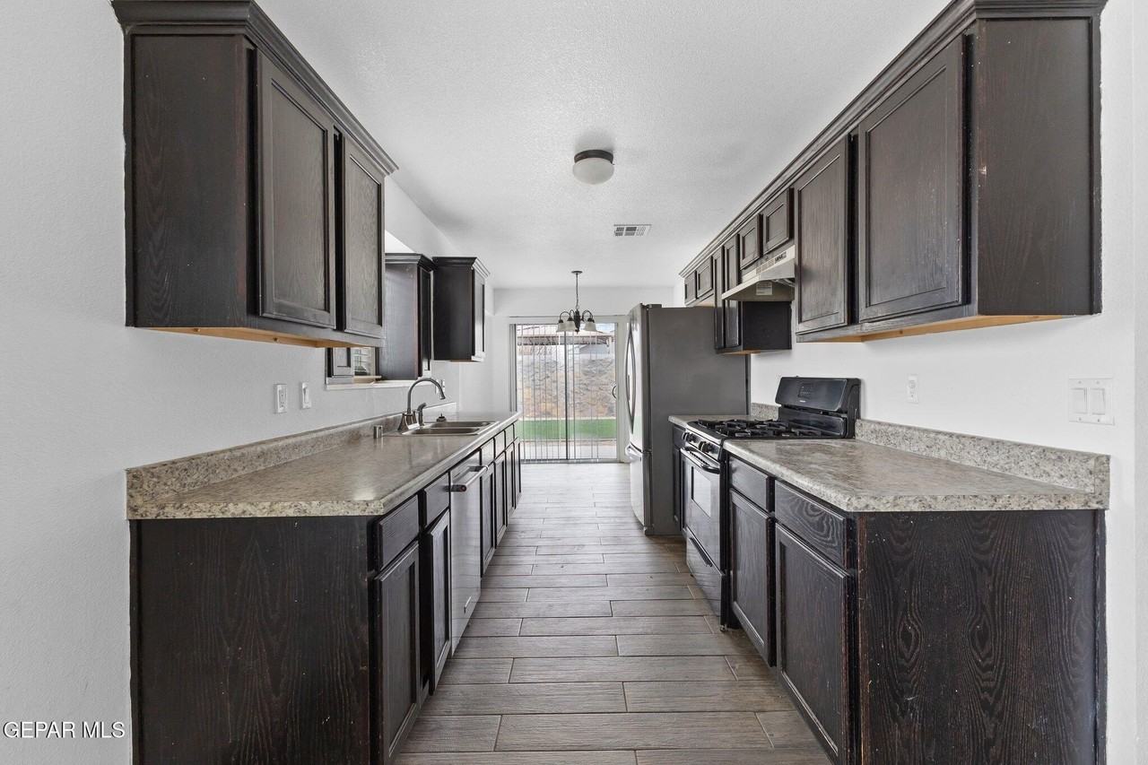 221 Villas Del Sur Rd - Photo 6 of 18