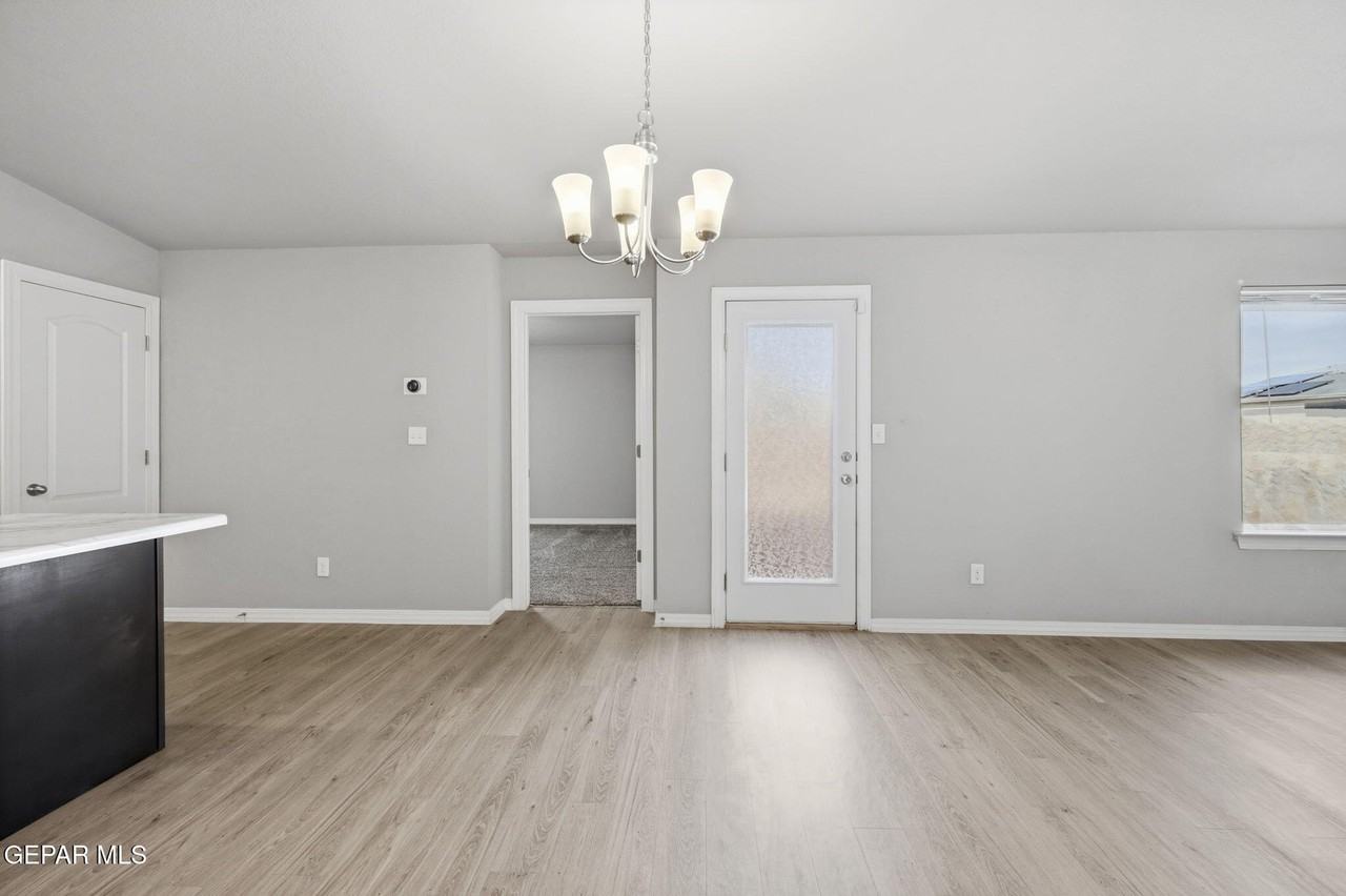 14561 Desert Poppy Ct - Photo 3 of 20