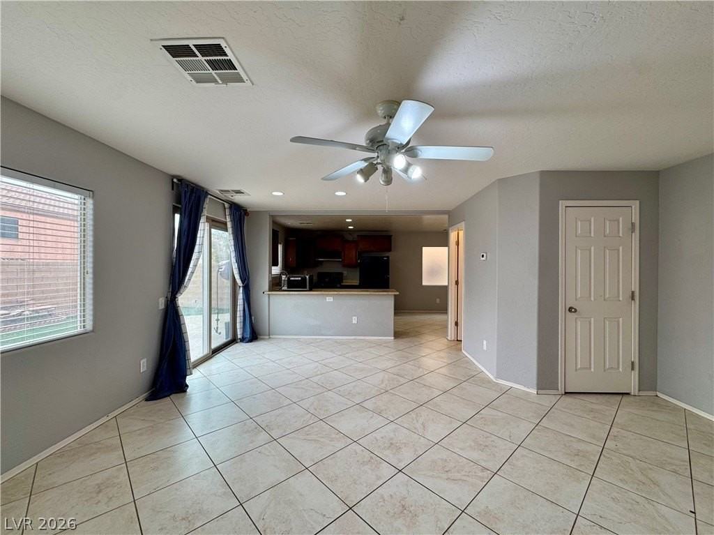 9116 Westchester Hill Ave - Photo 4 of 36