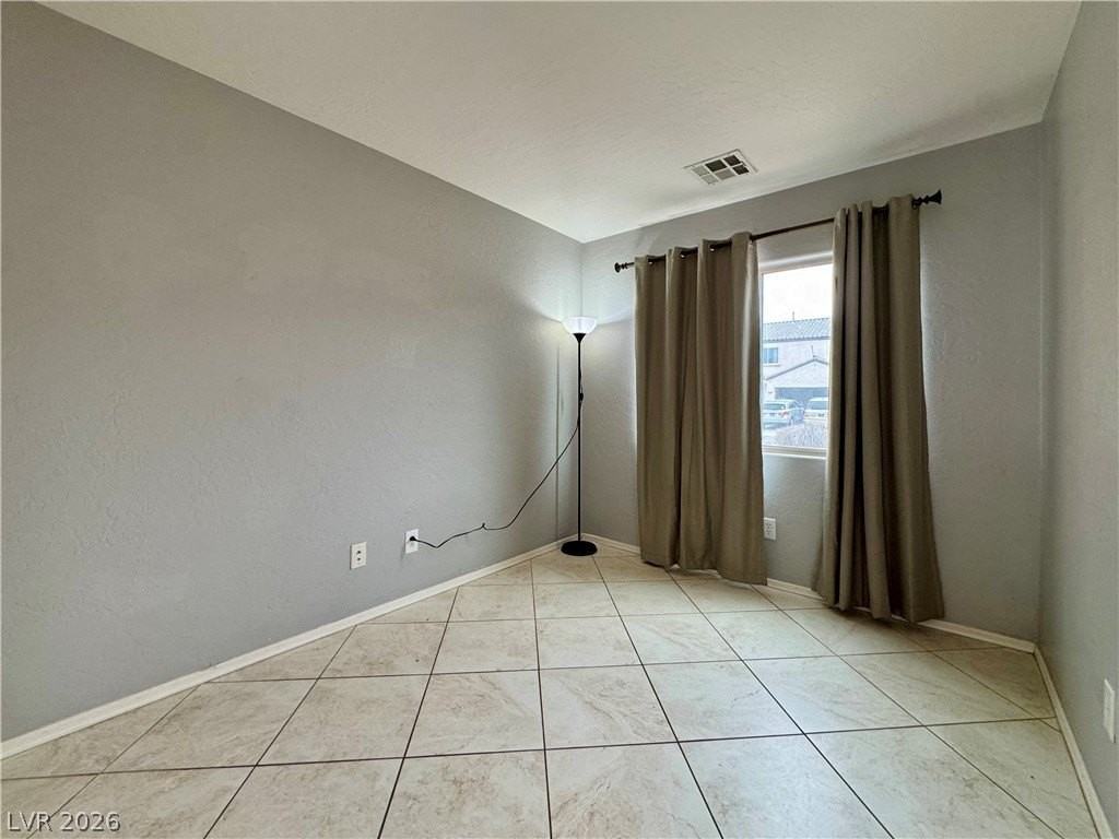 9116 Westchester Hill Ave - Photo 7 of 36