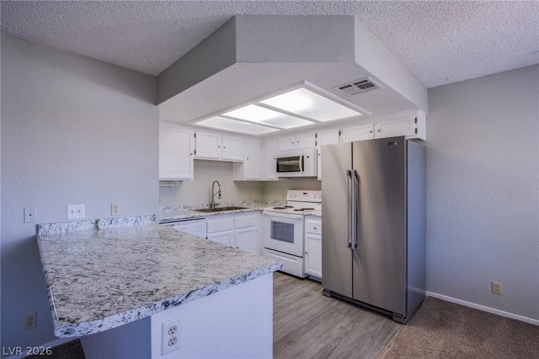 1333 Cinder Rock Dr #202 - Photo 7 of 20