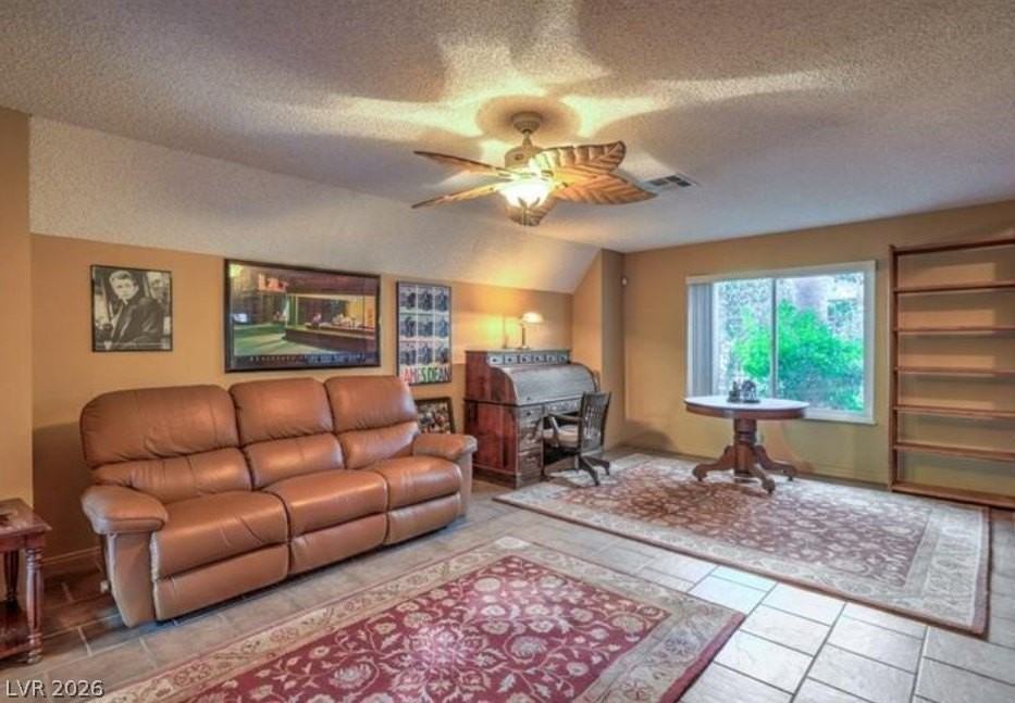 4370 Flandes St - Photo 6 of 19