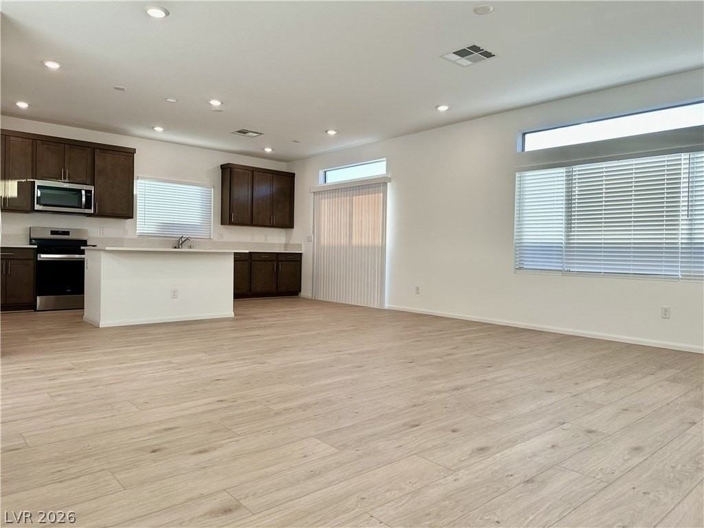 10355 S Bronco St - Photo 3 of 16