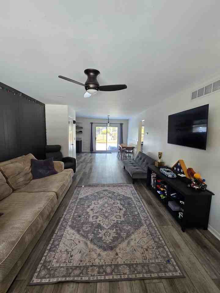 2344 E Textile Rd - Photo 4 of 10