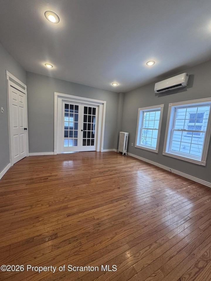 1019 Wheeler Ave - Photo 7 of 13