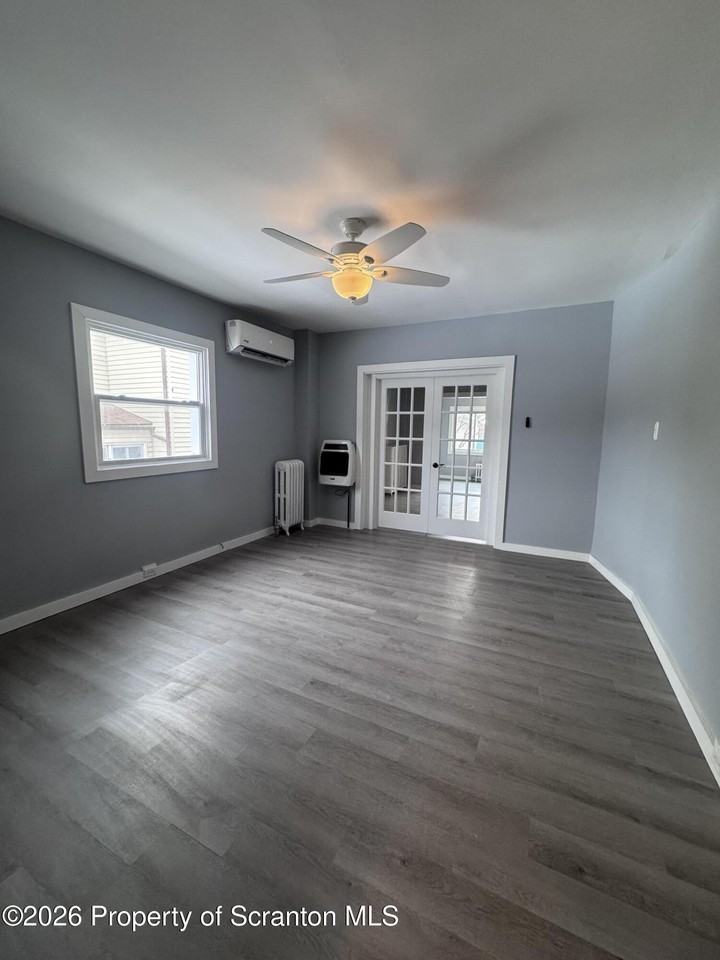 1021 Wheeler Ave - Photo 6 of 10