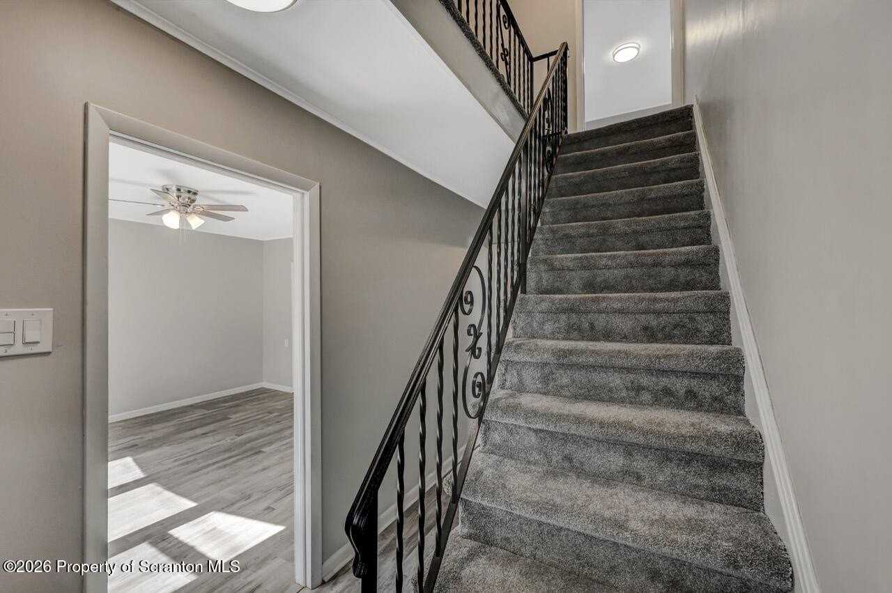 814 S Webster Ave - Photo 7 of 50