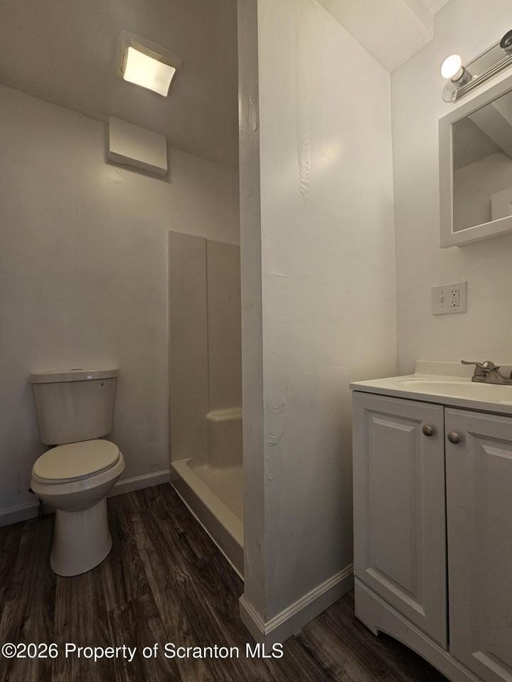 366 Salsburg St - Photo 4 of 15