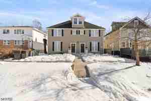 featured image of 826 George St #2