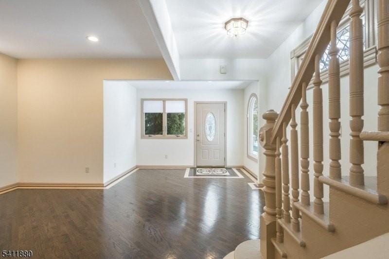 302 Walnut Ave - Photo 6 of 38