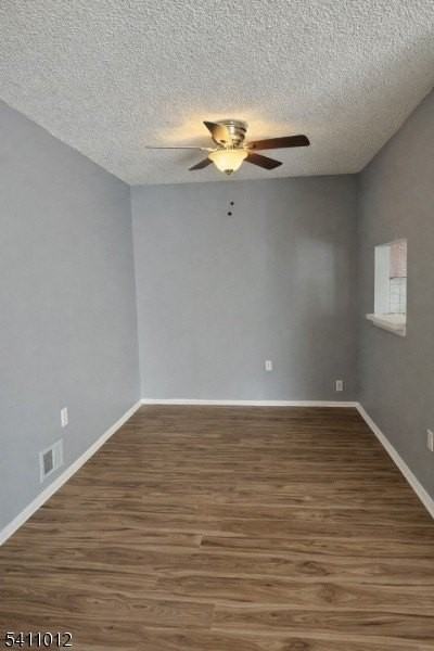 215 Rachel Ct - Photo 3 of 15